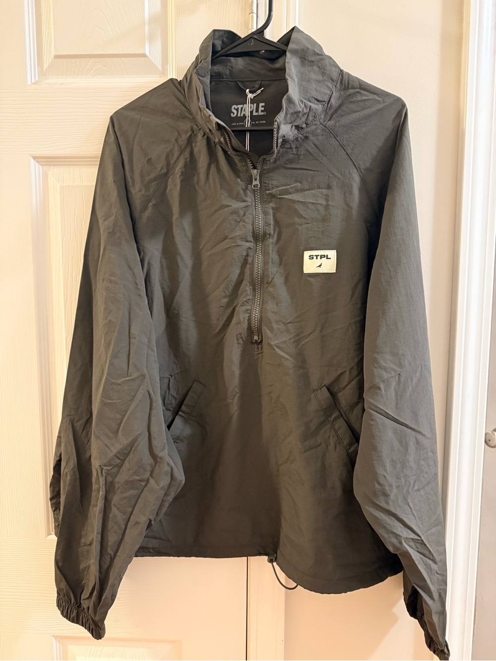 STAPLE - Men's Pullover Windbreaker Jacket - size Medium - NWT
